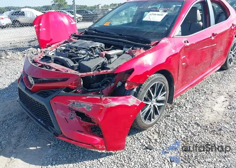 2021 Toyota Camry Se z USA, uszkodzony, nr VIN 4T1G11AK8MU403896